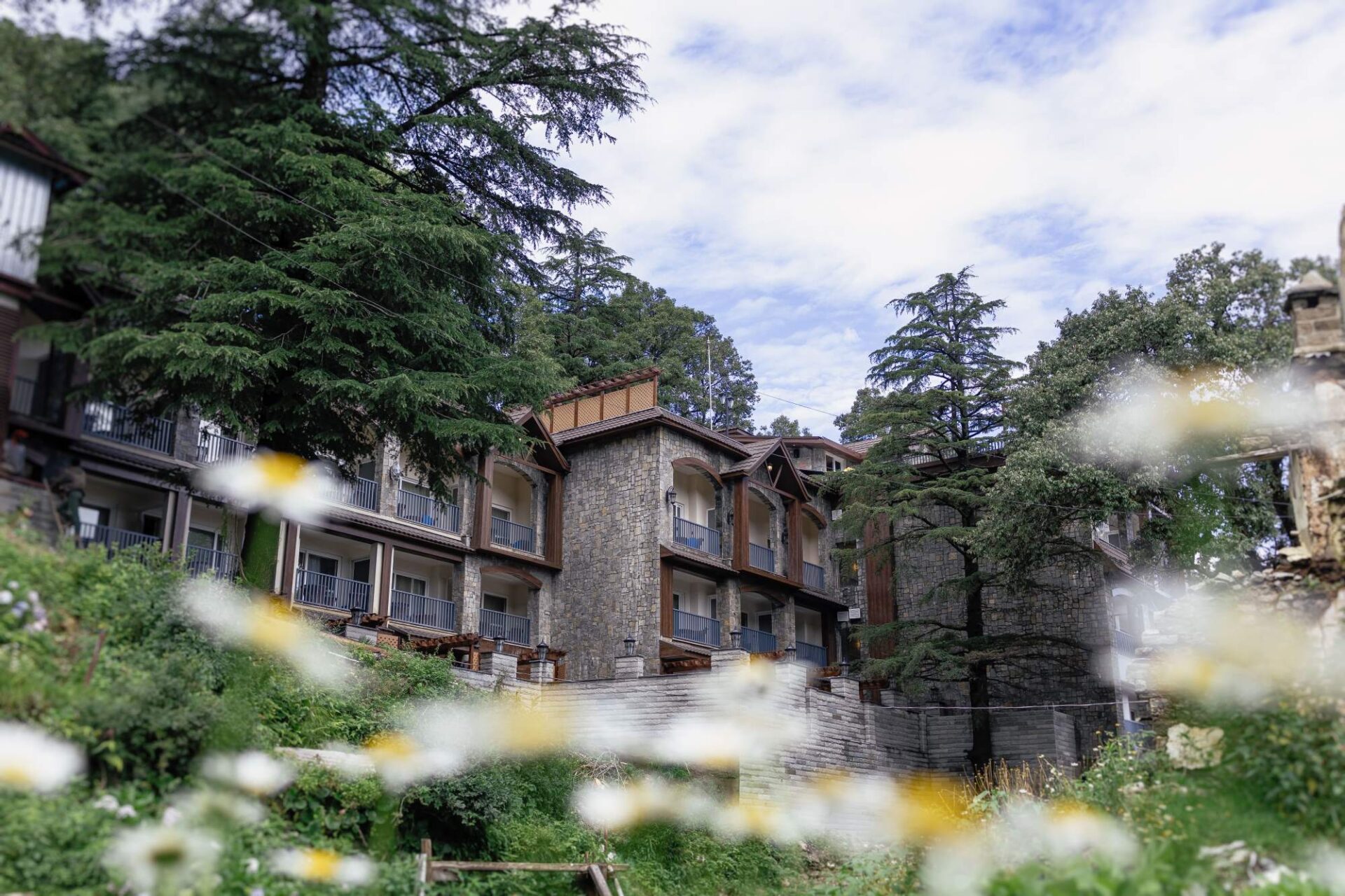 Sarovar Hotels Resorts Unveils Presidium Sarovar Portico Dalhousie