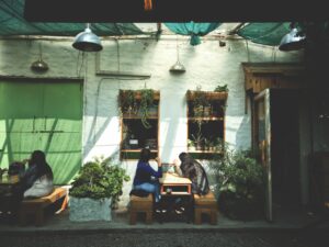 Outdoor cafés in Delhi 